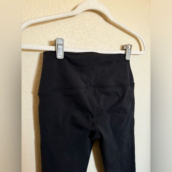 Alo Yoga‎ Bootcut Leggings size small in black - Picture 8 of 10